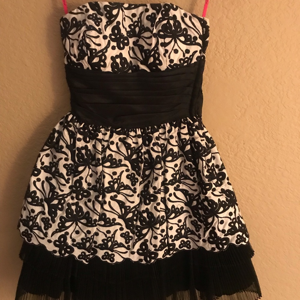 Cocktail/prom/homecoming dress